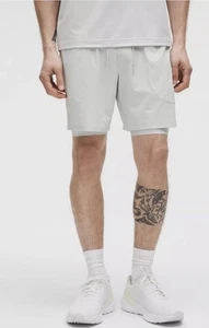 Lululemon Peloton Lizenz zum Trainieren 7" gefütterte Shorts sportlich Knochen weiß MEDIUM - Bild 1 von 6