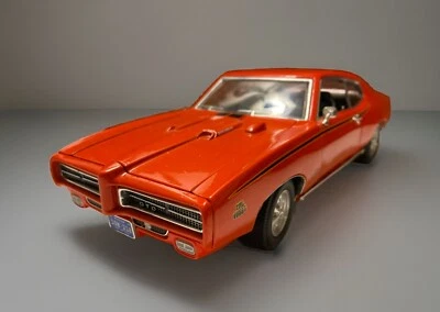 Motor Max Orange 1969 Pontiac GTO “The Judge” Diecast 1:18 Scale - Loose - Image 1 of 4