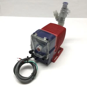 Iwaki EWN-B11VCURA Metering Pump & Drive Controller 150psi, 0.5GPH, 115VAC - Picture 1 of 7