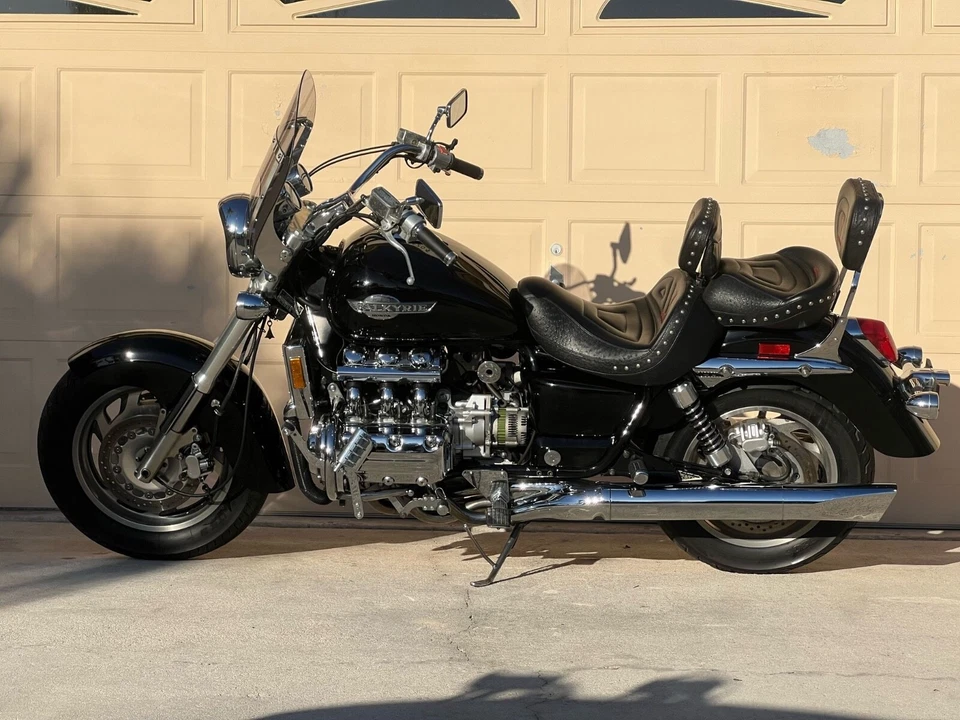 1998 Honda Valkyrie  - Image 1 of 4