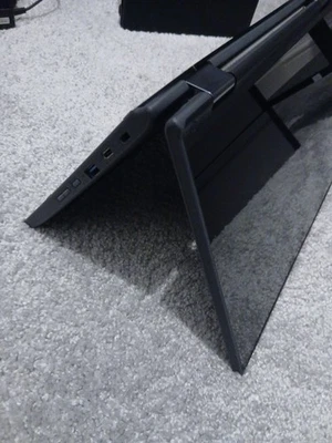 Lenovo 300e Chromebook 2nd Gen - Image 1 of 4