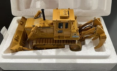 Classic Construction Models Dresser TD-40B Crawler Dozer 1:48 Scale Die-Cast - Image 1 of 4