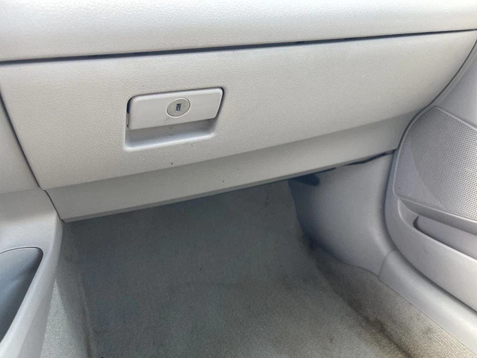 Toyota Camry 2010 guantera FB13 GRY usada original fabricante de equipos originales 139 k millas Foto 1 de 1