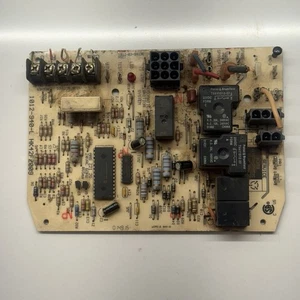 Carrier Bryant HK42FZ009 Furnace Control Circuit Board 1012-940-J used #P435 (2) - Picture 1 of 4