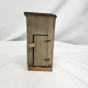 Piccola Casetta in Legno con Persona Estraibile Porta Interna Si apre e si chiude... - Foto 1 di 14