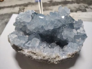 Coelestin-Druse aus Mahajanga/Skoany-Mine, Madagaskar, 1.900 Gramm - Bild 1 von 12