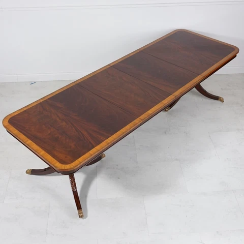 Beautiful 9' traditional flamed mahogany 2 pedestal formal dining table Cover