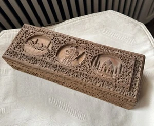 Antigua caja tallada de sándalo fina de principios del siglo XX India Taj Mahal con cerradura - Imagen 1 de 11