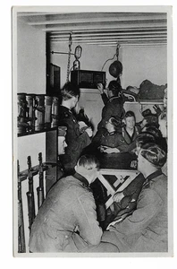 WWII Deutsche Postkarte 1940 - Der Westwall Bunkersoldaten mit Funk & Gewehren - Bild 1 von 2