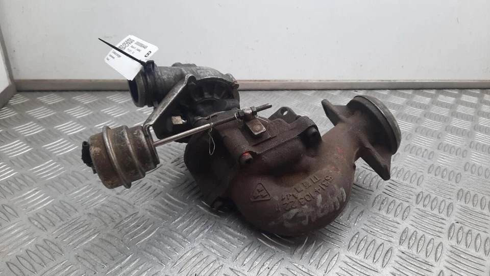 2001 Volkswagen Transporter 2461 turbocompressor diesel 074145701A - Imagem 1 de 4