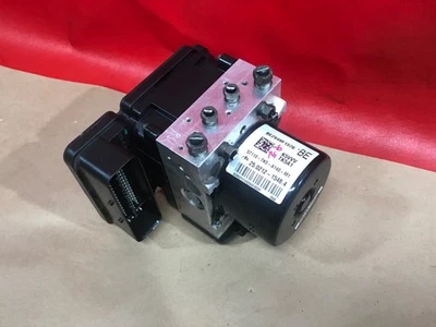 2010-2011 Acura TL AWD 3.7L ABS Anti-Lock Brake Pump Control 57710-TK5-A140-M1 - Image 1 of 4