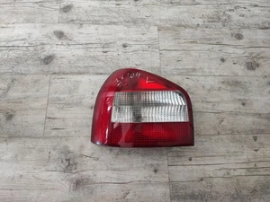 Piloto trasero izquierdo audi a3 8l a partir del año00 8l0945095b - Imagen 1 de 6
