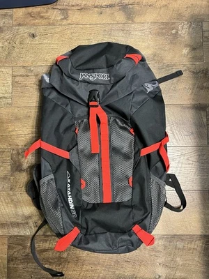 Mochila de Senderismo JanSport Katahdin 50 Carbón/Rojo Aire Libre Senderismo Camping Foto 1 de 4