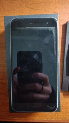 Asus Zenfone 3 - non funzionante, per parti di ricambio - Immagine 1 di 2