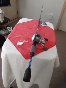 New Baitcasting Fishing Rod ZEBCO 5'Ultra Light 6lb And Reel Bass Pro Shops - Picture 1 of 12