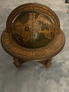 VINTAGE OLD WORLD GLOBE ZODIAC SIGNS 10"X10.5" LIGHT WEIGHT 2 PARTS - Picture 1 of 16