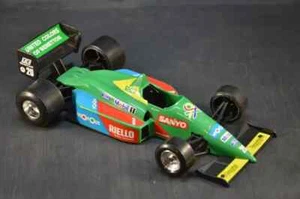 Benetton Ford D188 Fórmula Uno Escala 1/24 Bburago Made IN Italy Die Cast - Imagen 1 de 5