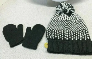 Cat & jack Baby Black/white Hat & Mittens Set 12-24months. NWT - Picture 1 of 4