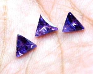 3.50 Ct Natural Trillion Cut Cambodian PURPLE Zircon Loose Gemstone Lot.1267 - Picture 1 of 5