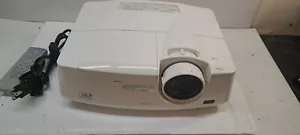 Proyector Mitsubishi FD630U, XGA DLP, 16:9, 1080p HDMI 4000 lúmenes 3991 HORAS - Imagen 1 de 16