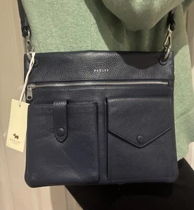 BOLSO BANDOLERA RADLEY-LONDRES - WILTON WAY - CUERO-MEDIANO - AZUL MARINO - ¡NUEVO PRECIO DE VENTA SUGERIDO POR EL FABRICANTE 199 £! - Imagen 1 de 16