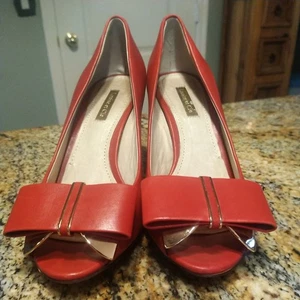 Louise et Cie LO-JORDYNA Damen LAVISH SHEEP NAPPALEDER PUMPS - Größe 7M ROT - Bild 1 von 12