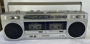 Radio d'epoca Sharp GF-450 AM/FM doppia cassetta Boombox made in Japan testata - Foto 1 di 16