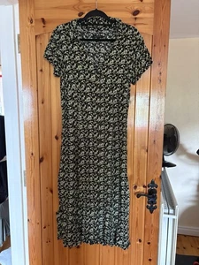 Urban Outfitters Midi Button Up Shirt Dress Tie Size Medium M Collared Green - Picture 1 of 3