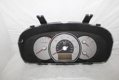 Cuadro de instrumentos velocímetro 07 08 Kia Rondo tablero indicadores 171.964 millas Foto 1 de 4
