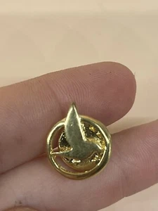 Vintage Golden Dove Brooch Lapel Pin! - Picture 1 of 3