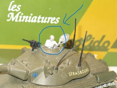 SOLIDO 1 soldat METAL BRUT chef de char AMX 30 gros/petit téton militaire - Photo 1/4