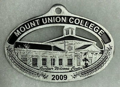 Ornamento universitário Mount Union 2009 Gartner Welcome Center metal - Imagem 1 de 4