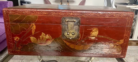 ANTIQUE LATE 19 c LACQUER CHINESE WOOD TRUNK CHEST Cover