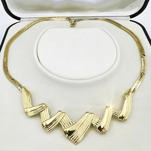Collana da donna Trifari color Oro girocollo usato vintage collier anni 70 - Foto 1 di 9