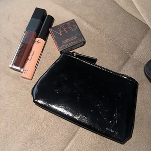 YSL make up bag small Nars bronzing powder and two lipgloss - Picture 1 of 3