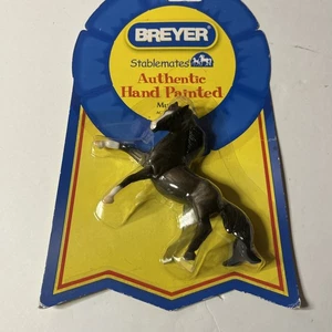 BREYER STABLEMATES 5908 MUSTANG 2012 NEU MASSSTAB 1:32 SCHWARZ BRAUN - Bild 1 von 4