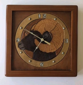 Vintage Embossed Leather Big Horn Sheep Wood Frame 12"x12" Folk Art Clock - Bild 1 von 13