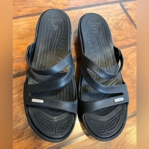 Crocs schwarze Pantoletten Sandalen Damen Gr. 10 Slipper Riemchen Komfort Freizeit schön! " - Bild 1 von 12