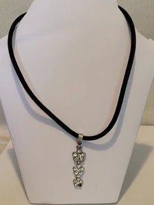 Small Fabric Rubber Material Necklace With Diamond Styled Long Flower Pendant - Picture 1 of 6