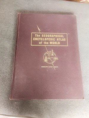 Large Geopgraphical Encyclopedic Atlas Of The World 1950 Census Foto 1 de 4