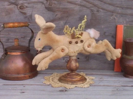 PRIMITIVE Running RABBIT Make-Do  Paper Sewing Pattern Easy to Follow - Image 1 of 2