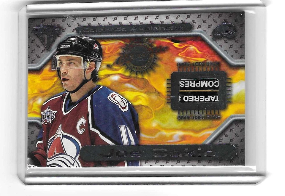 2000-01 PACIFIC STOCK PRIVADO TITANIO JOE SAKIC #9 USADO EN JUEGOS STICk 191/224 Salón de la fama Foto 1 de 2