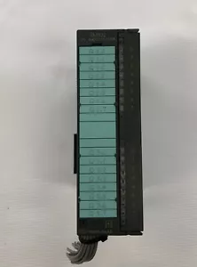 SIEMENS SM322 DO 16xDC24V/0.5A - Picture 1 of 2