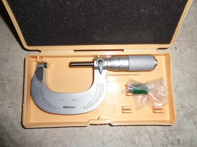 Micrómetro exterior de carburo Mitutoyo 1-2" 101-118 .0001" calibrado con 1" estándar Foto 1 de 2