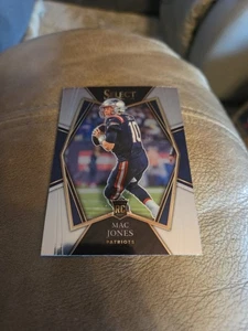 2021 Panini Select #151 Mac Jones Rookie New England Patriots - Bild 1 von 2