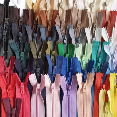 15 Reißverschlüsse 60cm Farbmix unteilbar Reißverschluss f. Kleider, Kissen usw - Bild 1 von 2