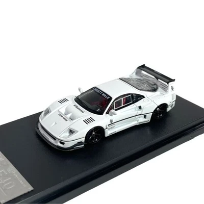 Modellino Auto Street Warrior 1/64 Ferrari F40 Liberty Walk White - Immagine 1 di 4