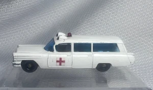 Vtg S & S Cadillac Ambulance Made In England By Lesney Matchbox #54 Toy Car - Picture 1 of 13