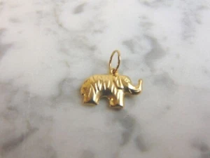 Womens 10K Gold Elephant Charm Pendant 0.7g E1088 - Picture 1 of 2