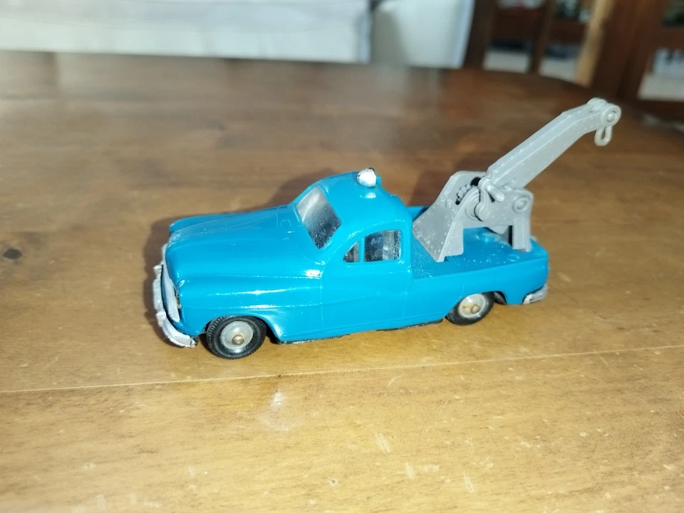 JOUET ANCIEN NOREV FORD VEDETTE DEPANNEUSE N°34 - Photo 1/4